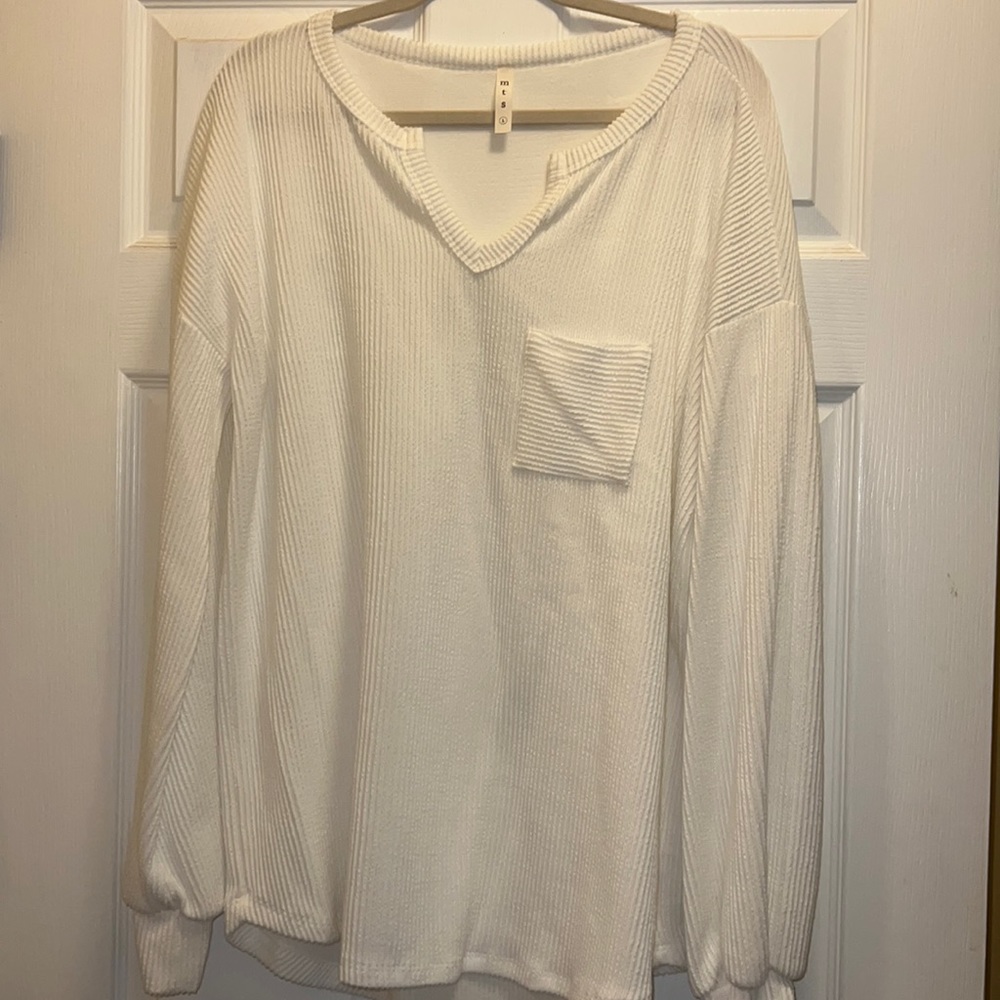 Oversized white top